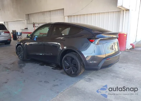 2026 Tesla Model Y Long Range Dual Motor All-Wheel Drive/Long Range Launch Series z USA, uszkodzony, nr VIN 7SAYGDEE0TA450974